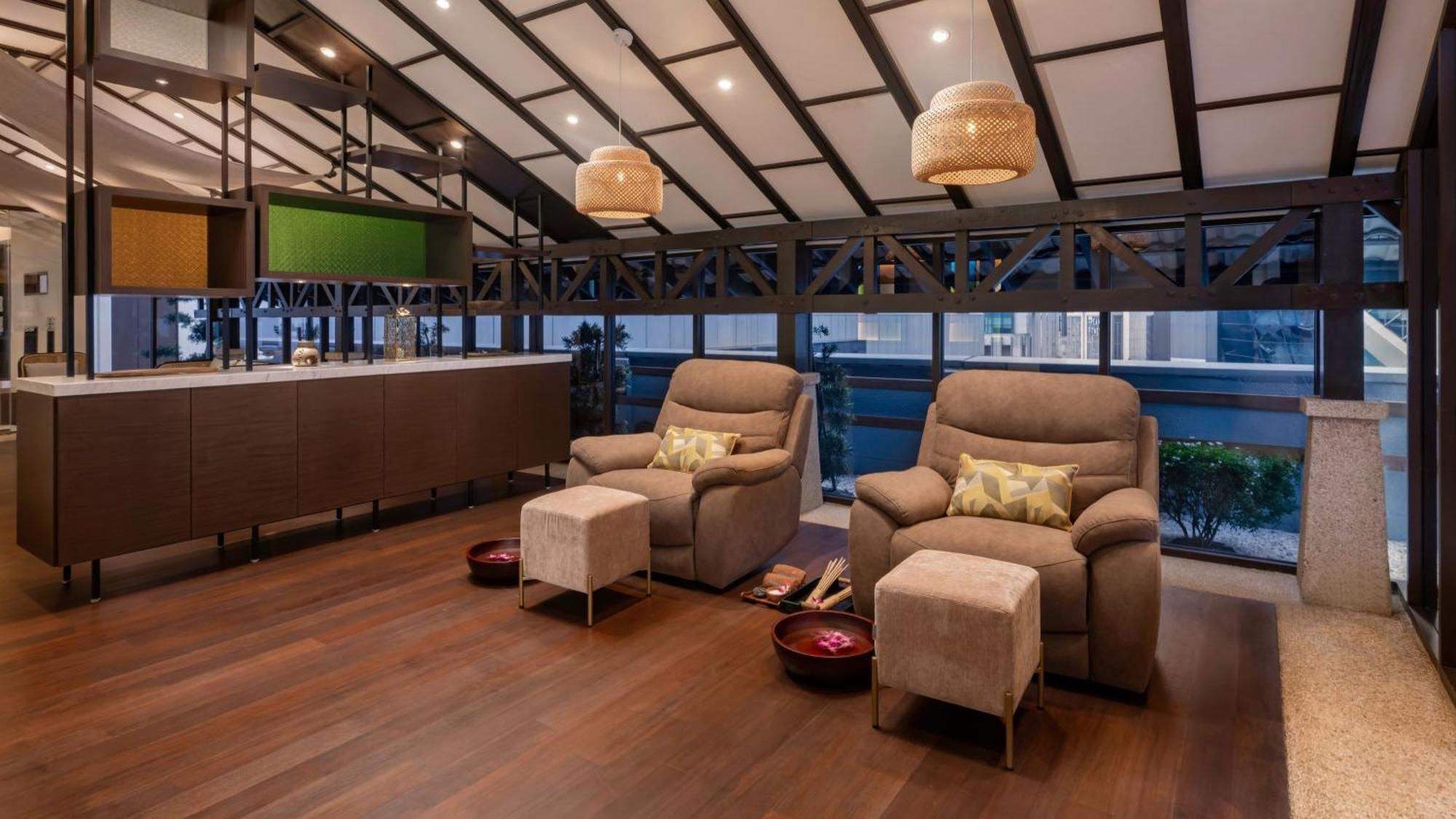Intercontinental By Ihg 5*